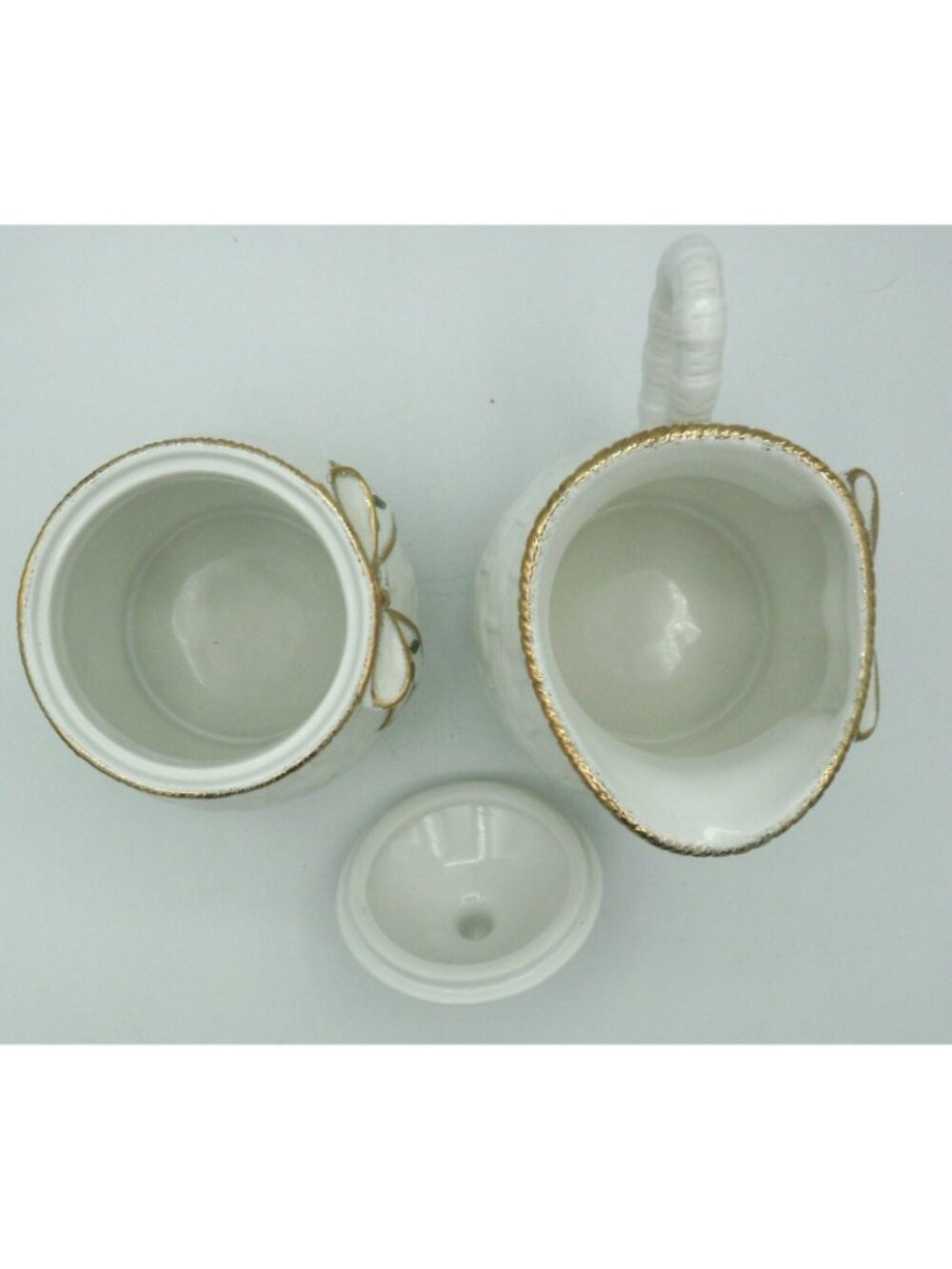 Royal Albert Christmas Old Country Rose Basket Weave 5 piece Tea Set - Picture 15 of 16